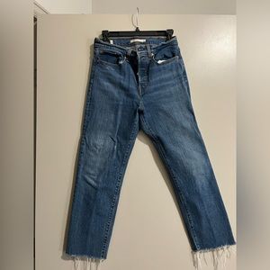 Levi wedgie straight leg dark wash